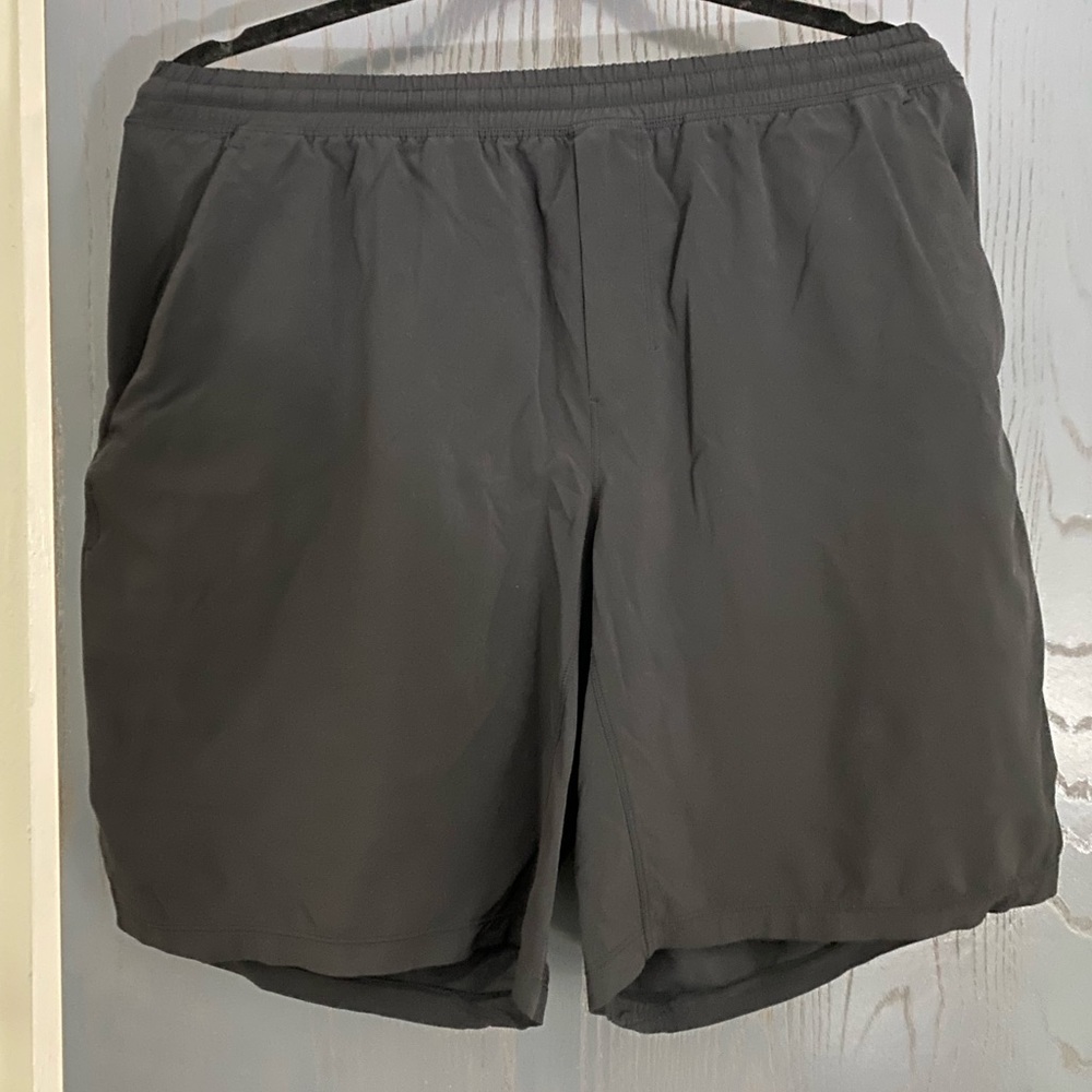 XL Lulu lemon shorts